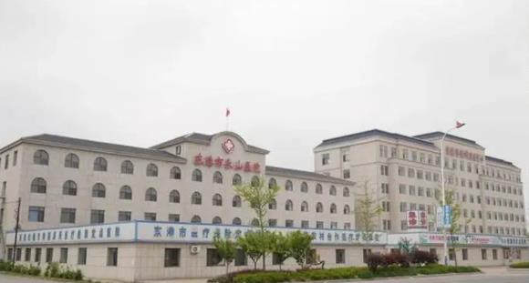 辽宁丹东东港长山医院内镜清洗工作站、内镜自动清洗消毒机、纯水机、壁挂式紫外线空气消毒机安装调试完成