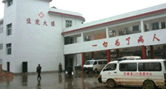 湖南双峰县中医医院内镜清洗工作站安装调试完成