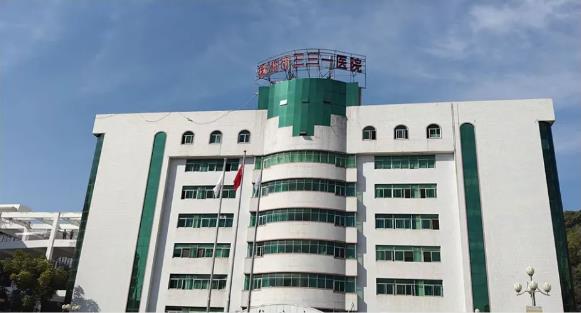 湖南株洲三三一医院内镜清洗工作站安装调试完成