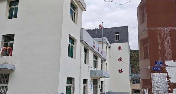 四川泸定县冷碛镇卫生院内镜清洗工作站安装调试完成