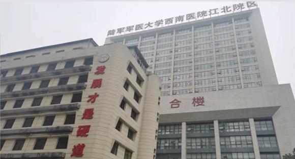 重庆中国人民解放军958医院内镜自动清洗消毒机、纯水机安装调试完成