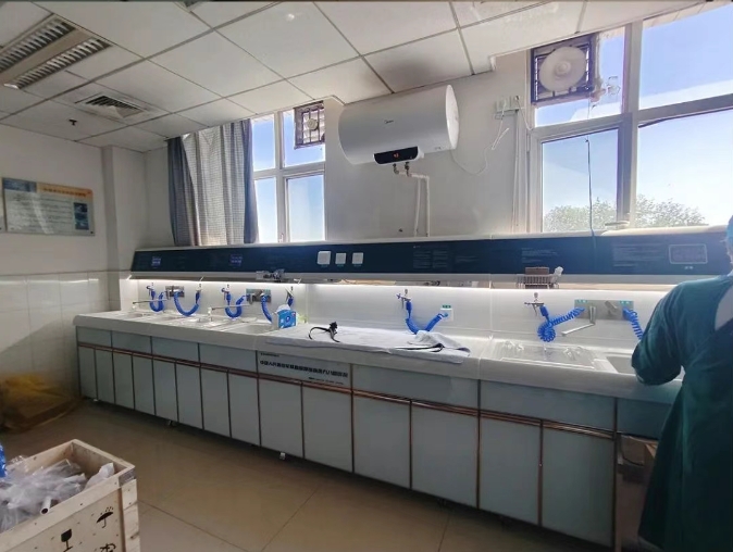 北京解放军联勤保障部队第984医院内镜清洗工作站安装调试完成